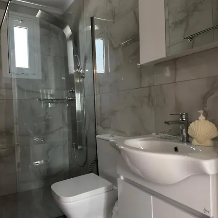Filocsenia Luxury Apartman *